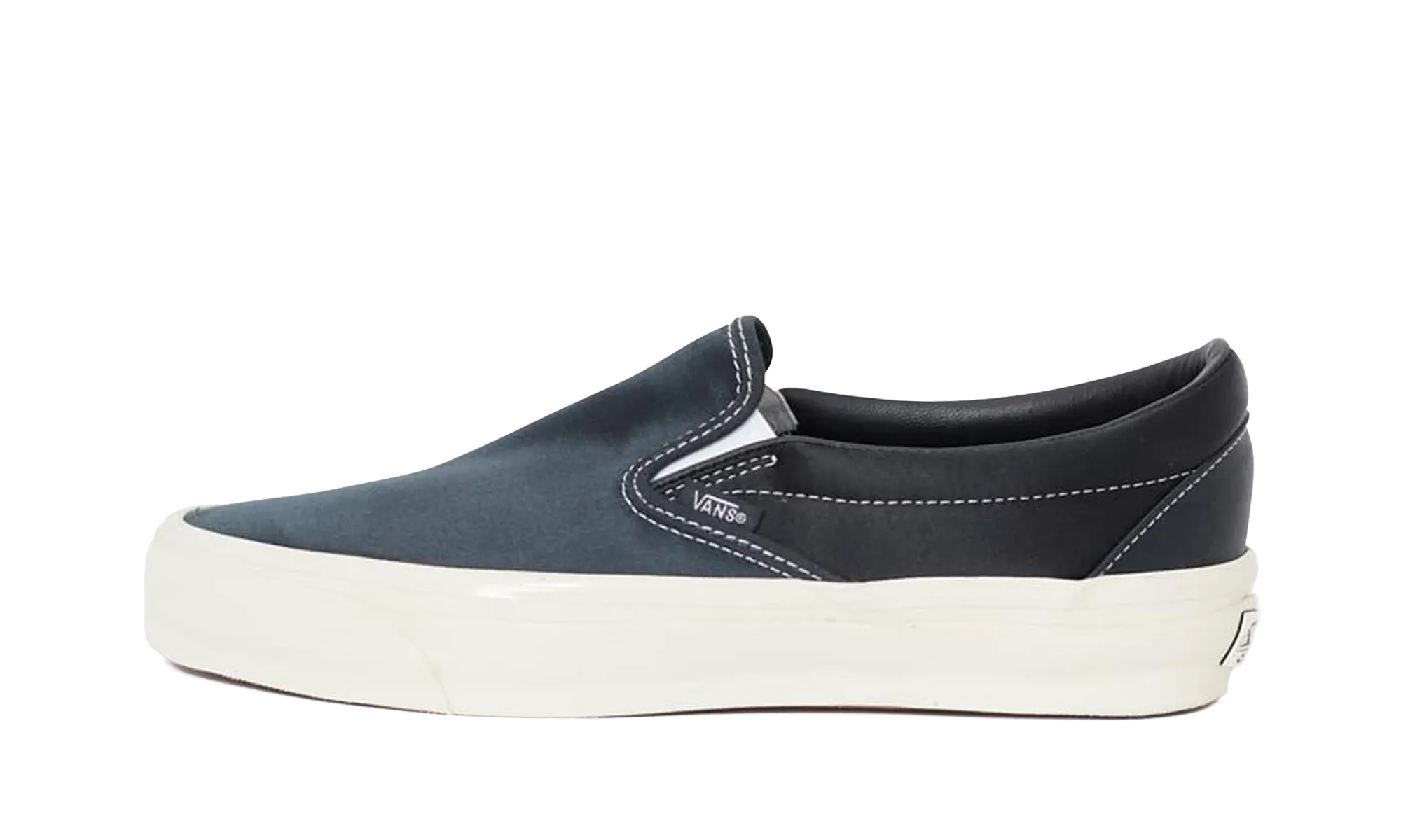 Cushioned heel Travel Ready Premium Slip-On 98 "Satin Pack - Jet Set Back"