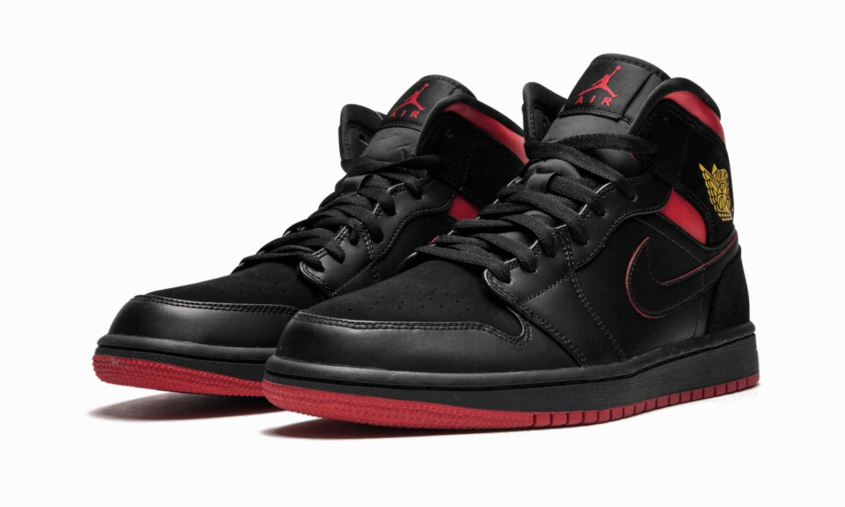 Air Jordan 1 Mid "Last Shot" Iconic Footwear