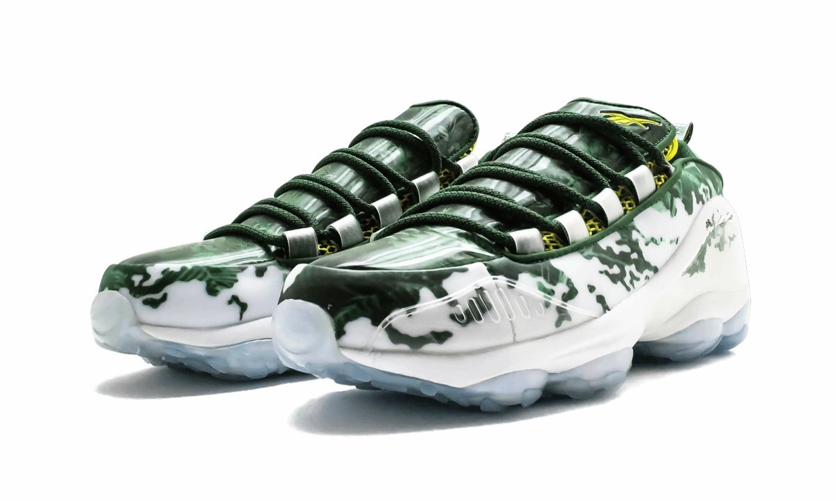 DMX Run 10 "Extra Butter The Predator" dance - shoes running in an overpass area shoes