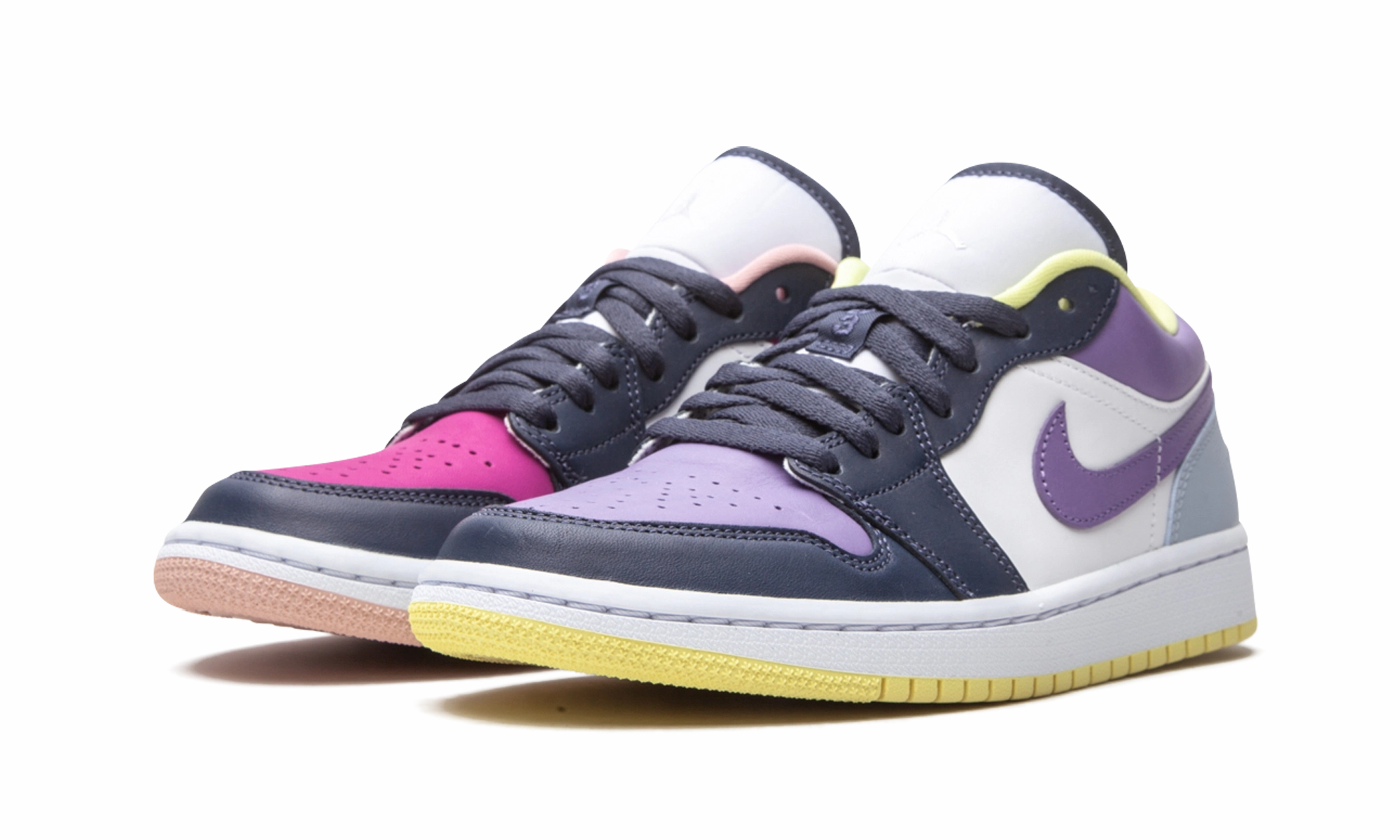 Power Walk AIR JORDAN 1 LO SE WMNS "Mismatched Purple / Magenta"