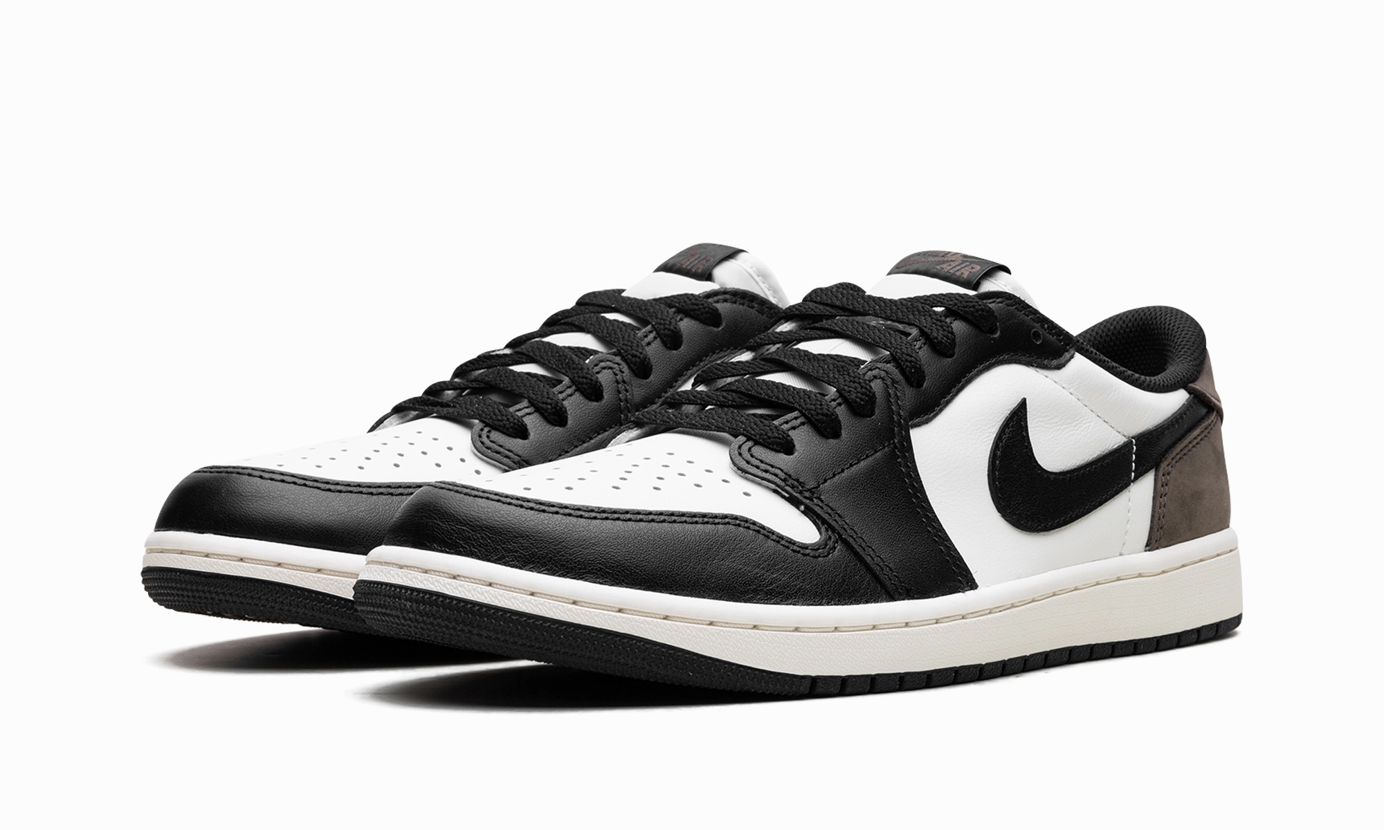 Street Movement Adaptive Style Air Jordan 1 Low OG "Mocha"