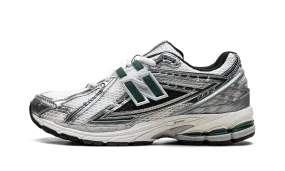 1906R "Silver Metallic Nightwatch Green" Sprint Walk Walk Free