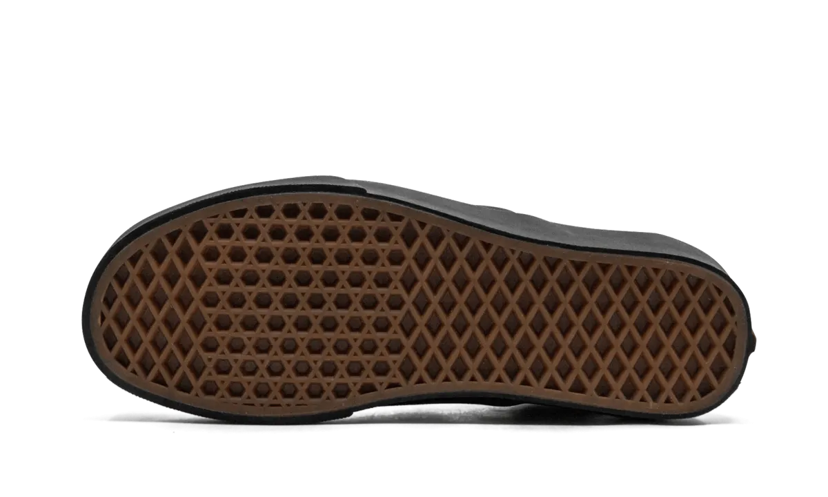 Classic Slip-On Flower Step