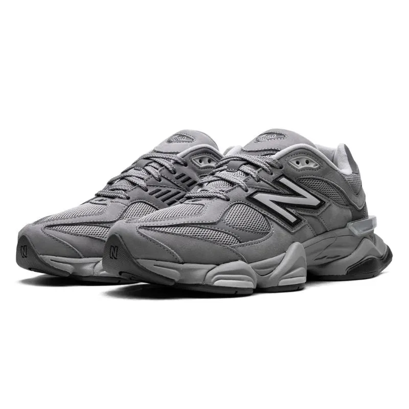 Cat Stroll adult style New Balance 9060 "Shadow Grey"