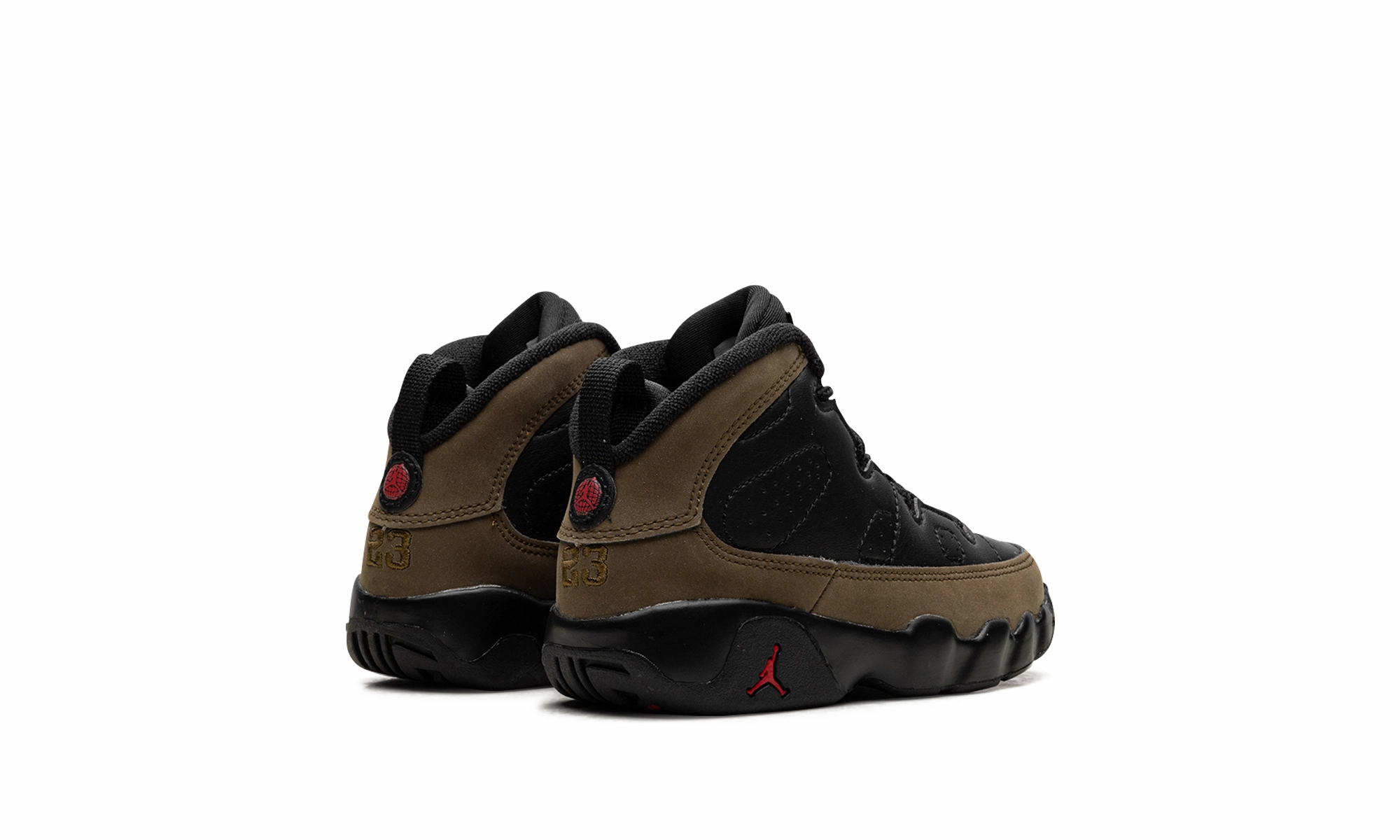 running in a golf course area shoes Air Jordan 9 TD "Olive 2024"