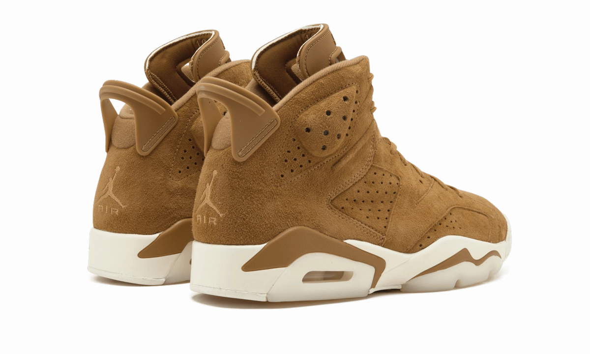 running with a low - top design Air Jordan 6 Retro "Golden Harvest / Wheat"