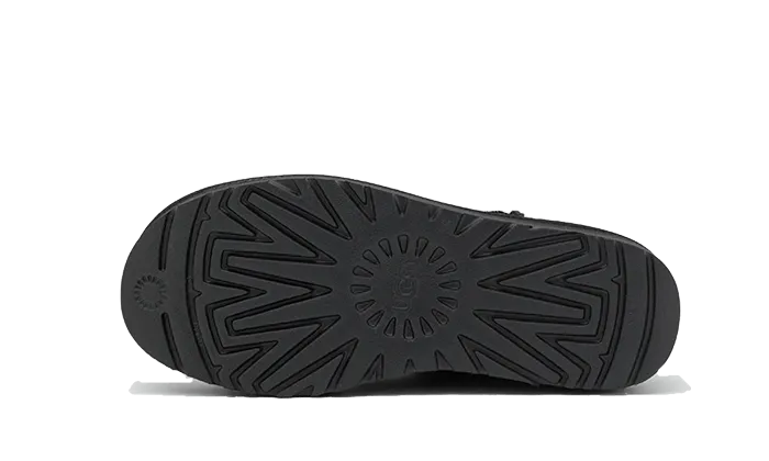 Curve Cut UGG Classic Ultra Mini Platform Boot Black