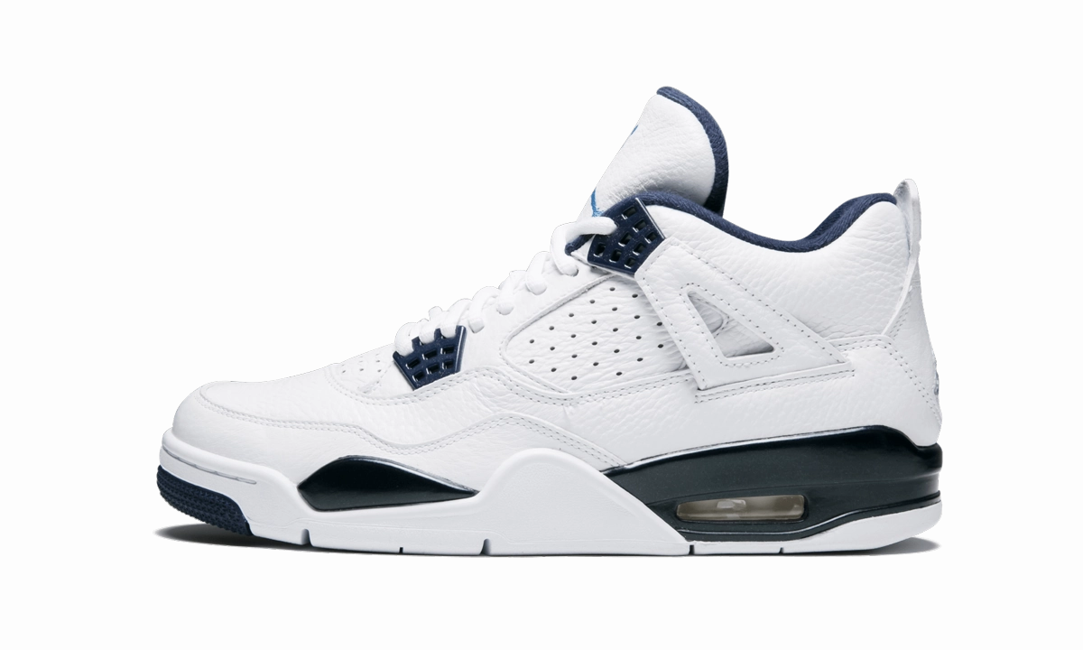 Air Jordan 4 Retro LS "Legend Blue" Street Motion