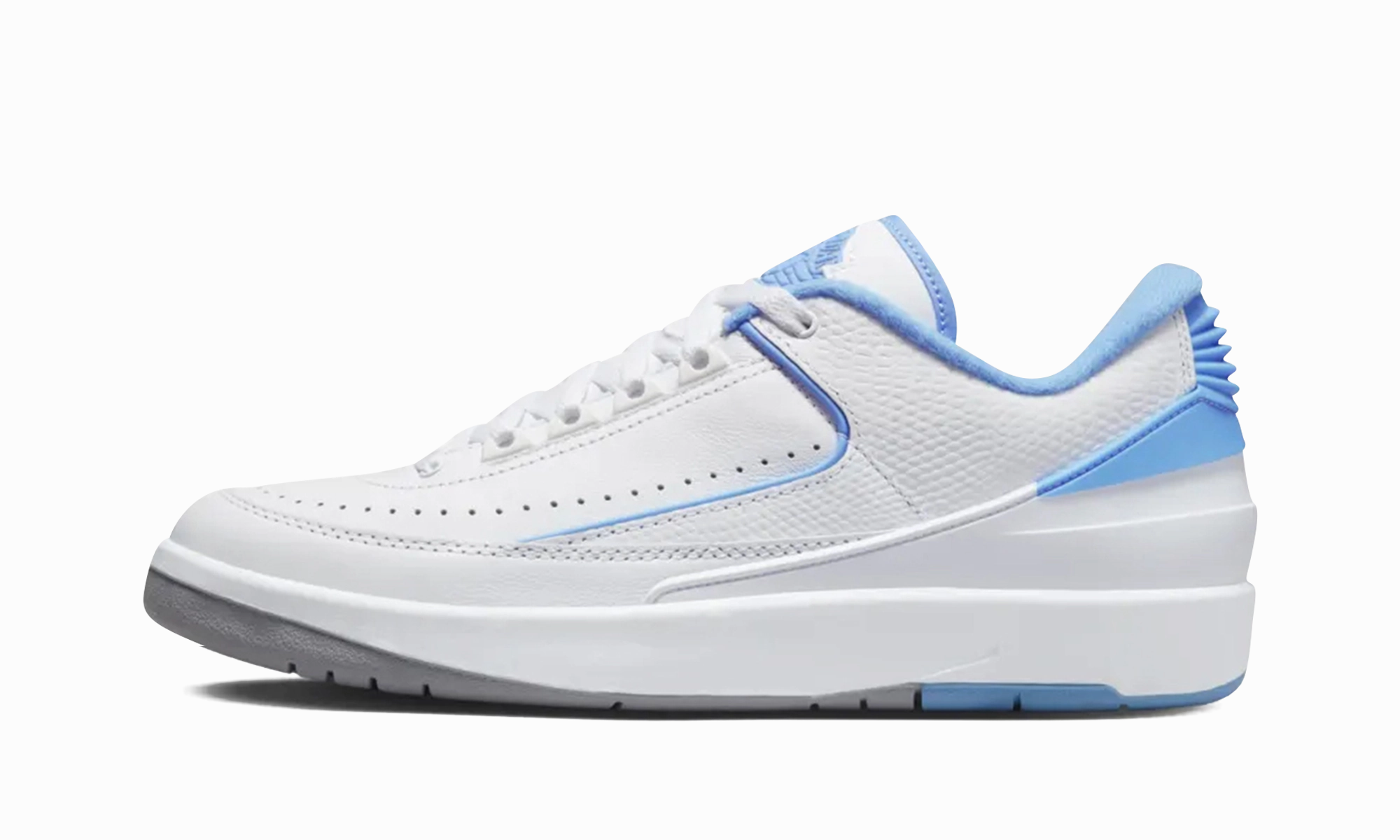 Street Fit Air Jordan 2 Low "UNC"