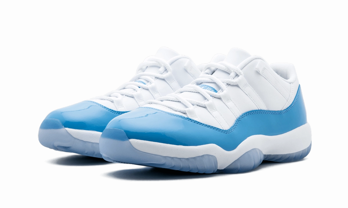 pre - run stretch Air Jordan 11 Retro Low "UNC"