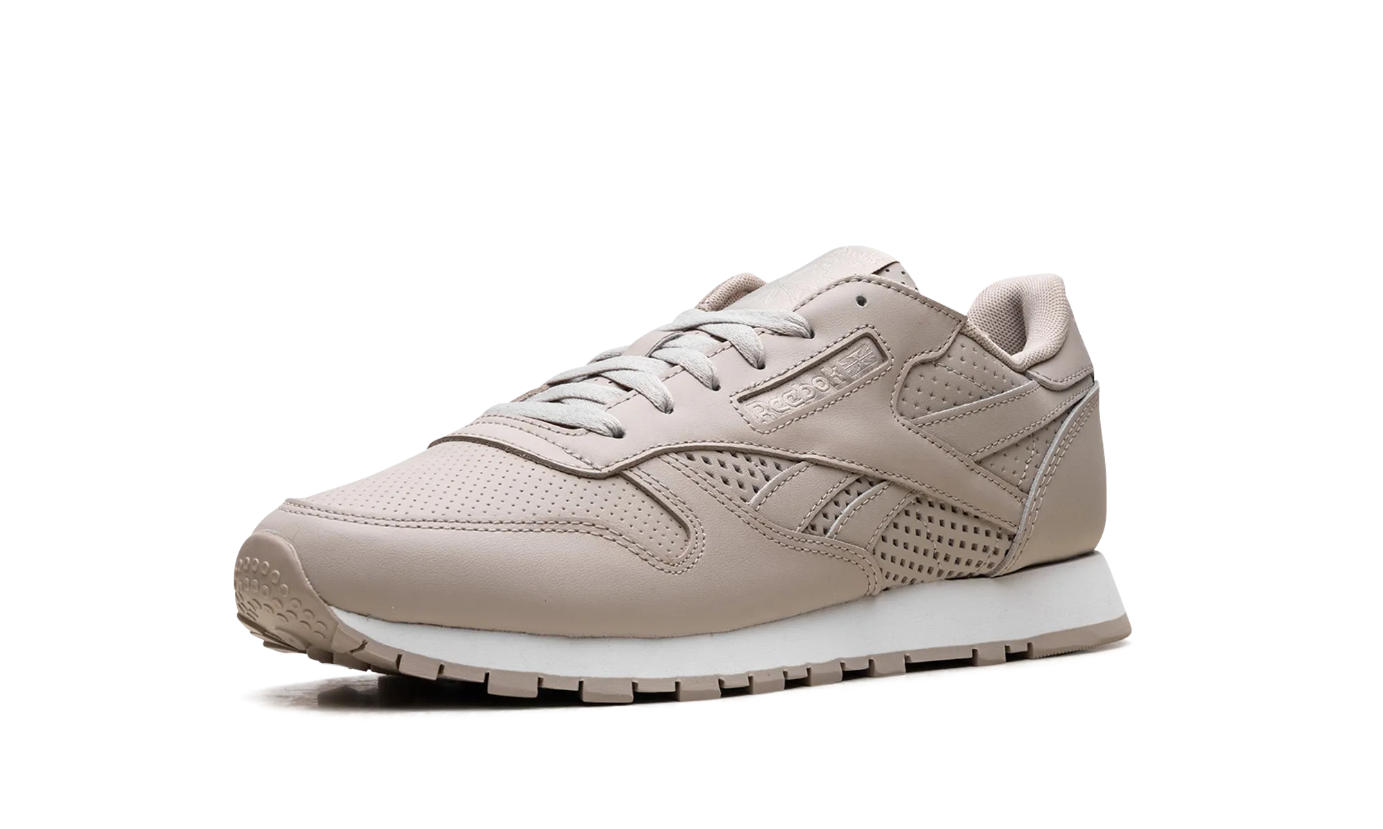 Classic Leather "Light Sand / White" fitness inspiration park - specific shoes