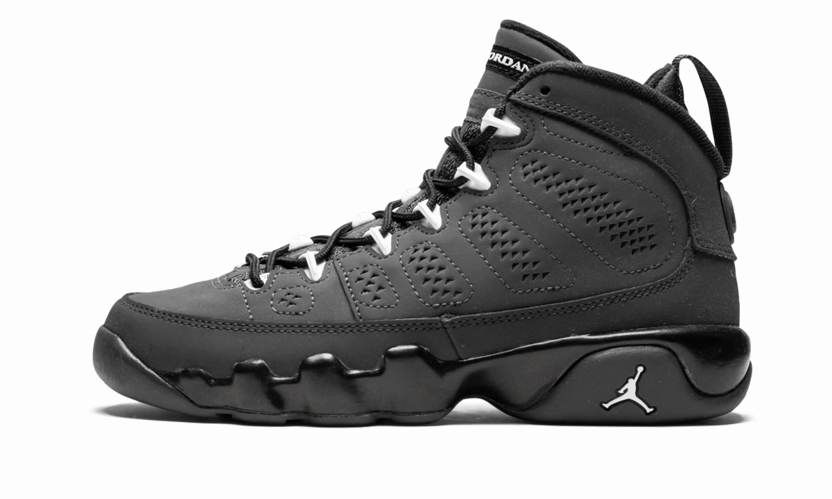 Weekend Jog Air Jordan 9 Retro GS "Anthracite"