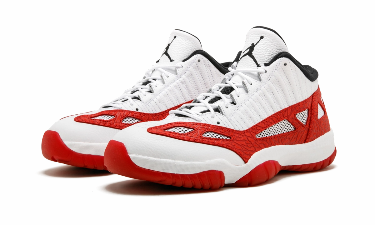 Flex Fit Air Jordan 11 Retro Low IE "Gym Red"