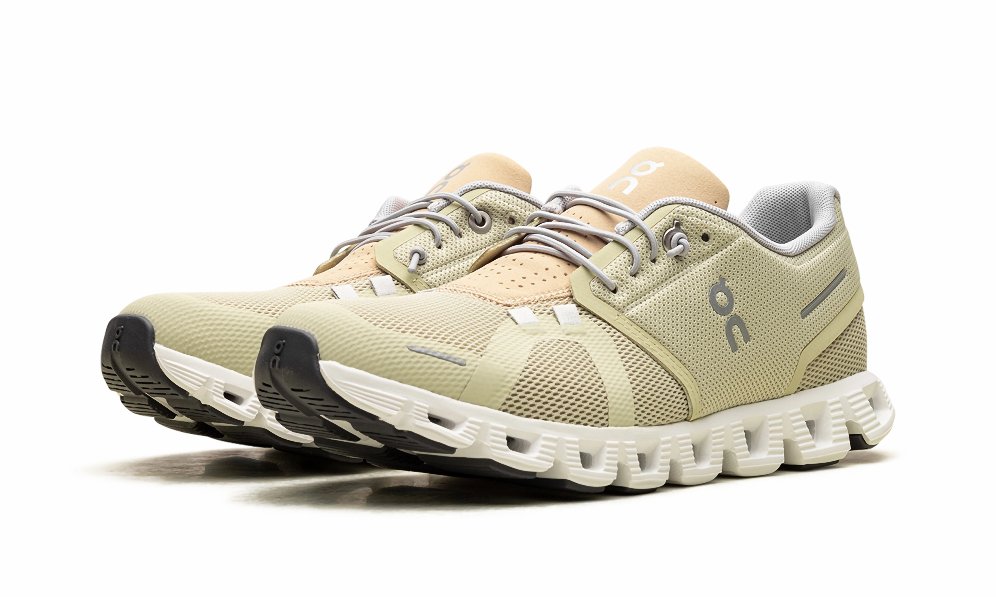 Cloud 5 WMNS "Haze | Sand" basketball - court running shoes