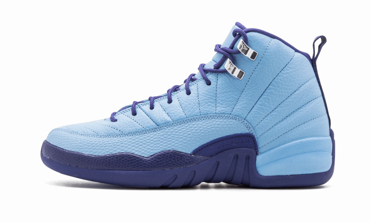 Air Jordan 12 Retro GS "Purple Dust" running with a bandana quick - drying shoes