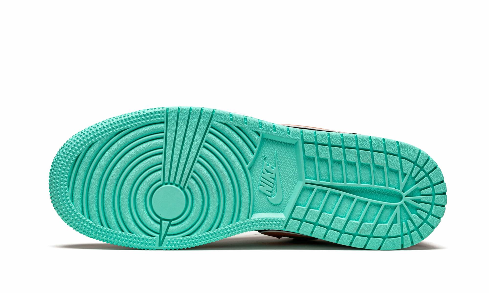 Air Jordan 1 Low SE GS "Tropical Twist" Foot alignment