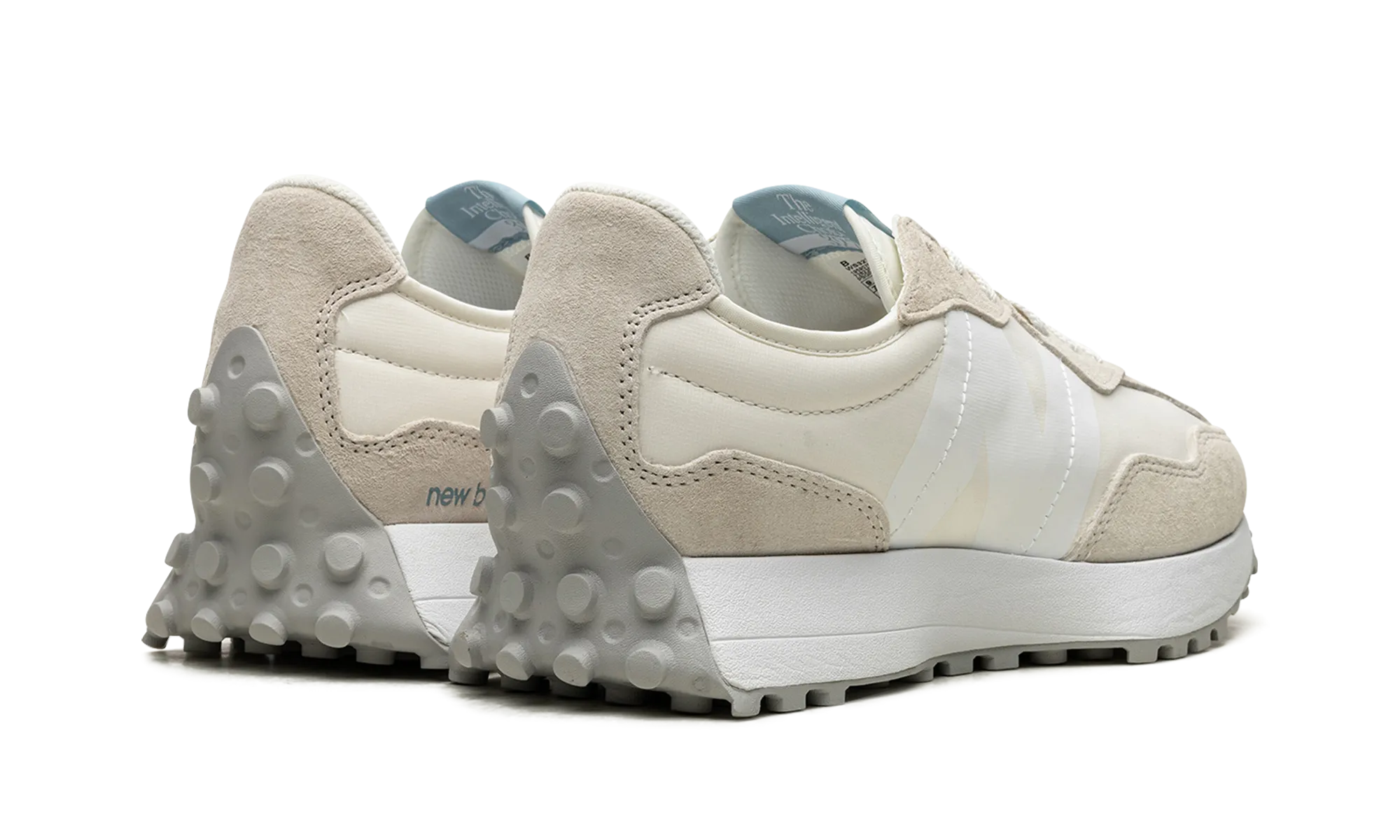 Wave Hike 327 WMNS "Neutral"