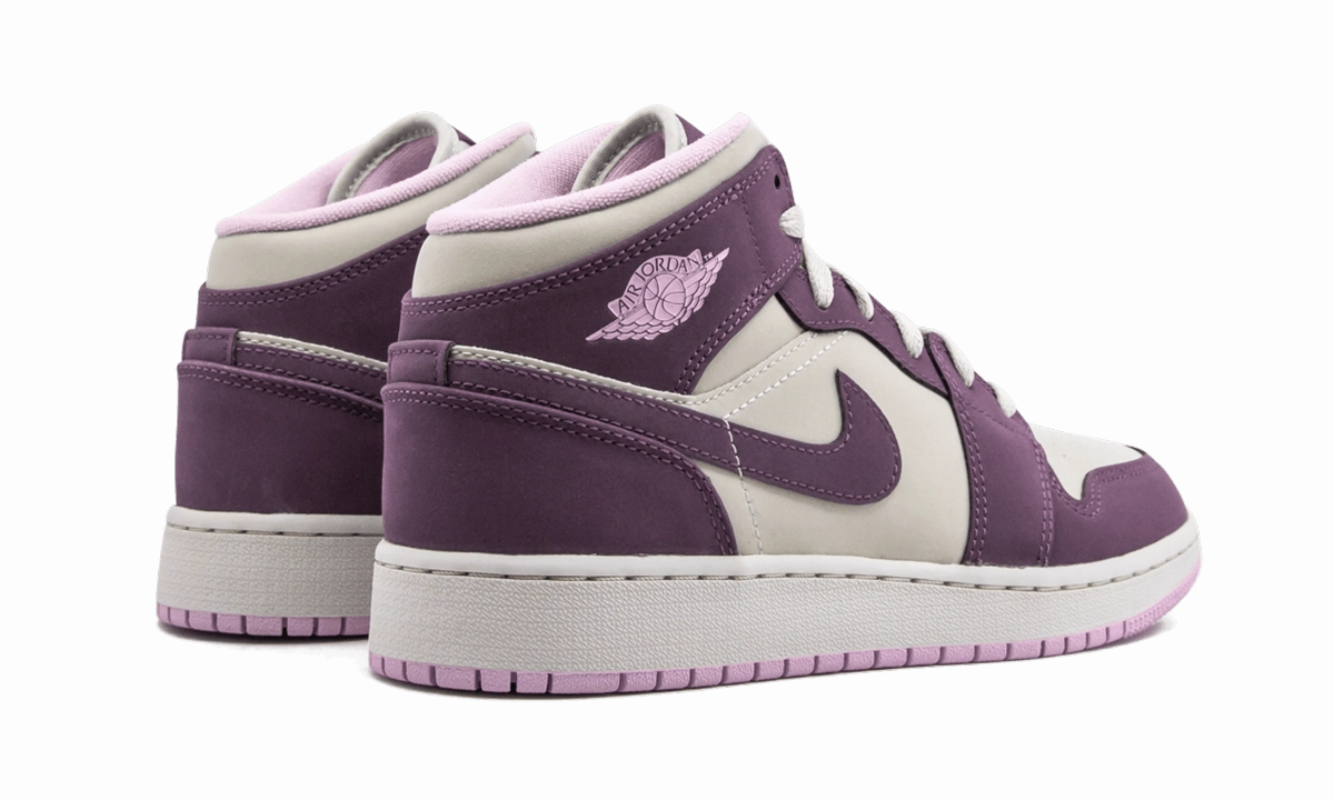 Outfit Match Air Jordan 1 Mid GS