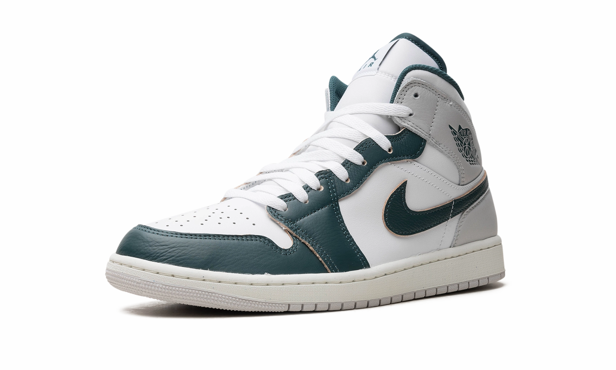 Comfortable Step Air Jordan 1 "Oxidized Green"