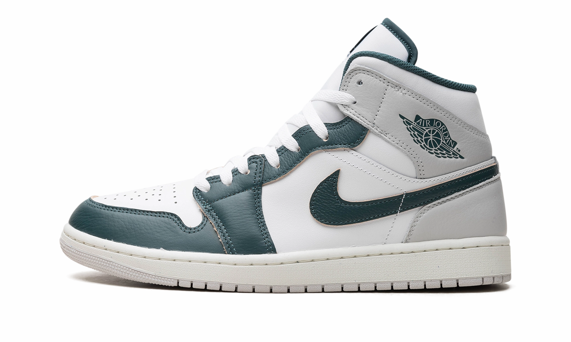 Everyday Sports Timeless arch Air Jordan 1 "Oxidized Green"