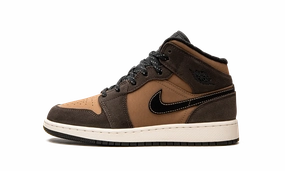 Training Ease Air Jordan 1 Mid SE GS "Earth Tone"