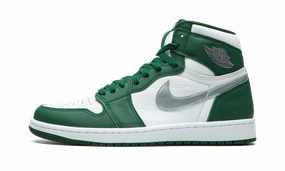 Air Jordan 1 Retro High OG "Gorge Green" Comfy Step Urban Pace