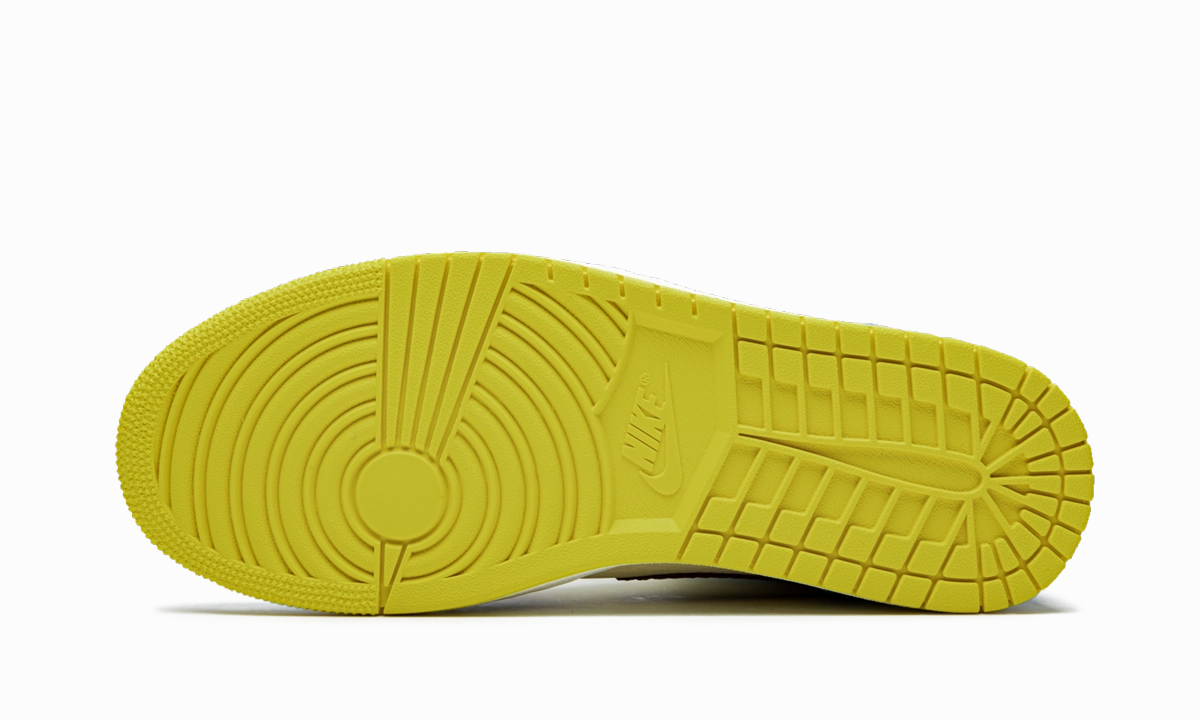 Air Jordan 1 Mid SE "Maison Chateau Rouge Fearless" Training Sessions