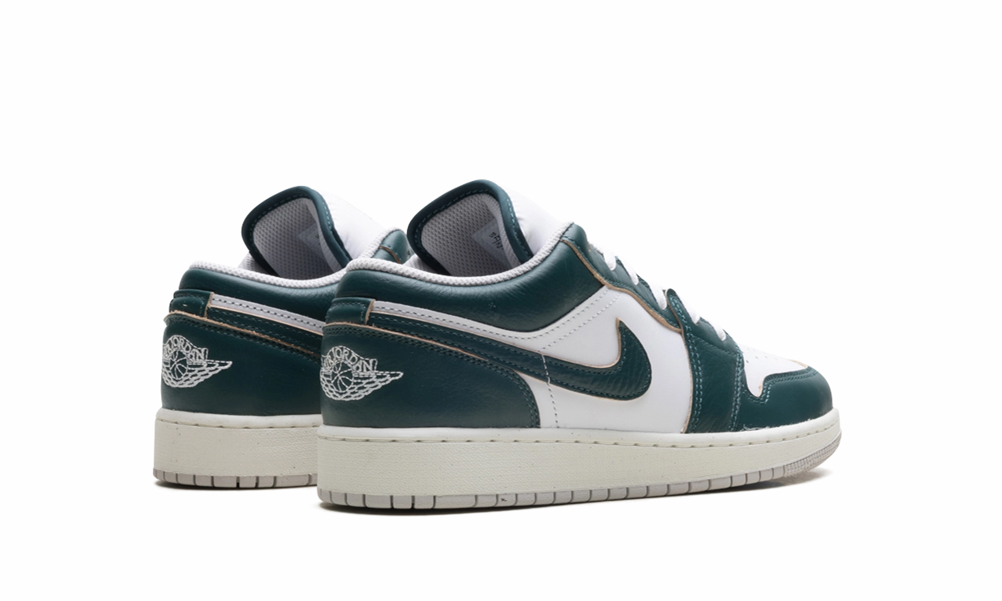 Jordan 1 Low SE GS "Oxidized Green" Cushioned arch Exclusive Design
