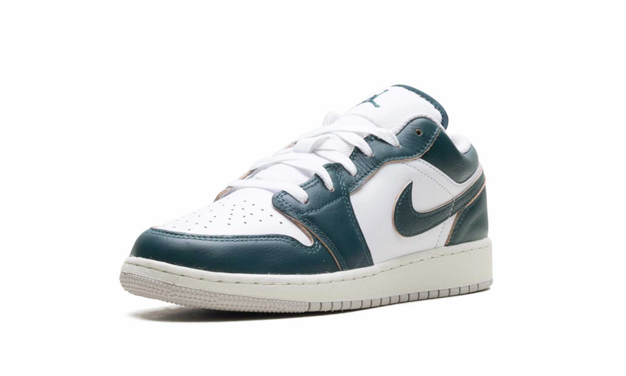 Jordan 1 Low SE GS "Oxidized Green" City Run Neutral Style