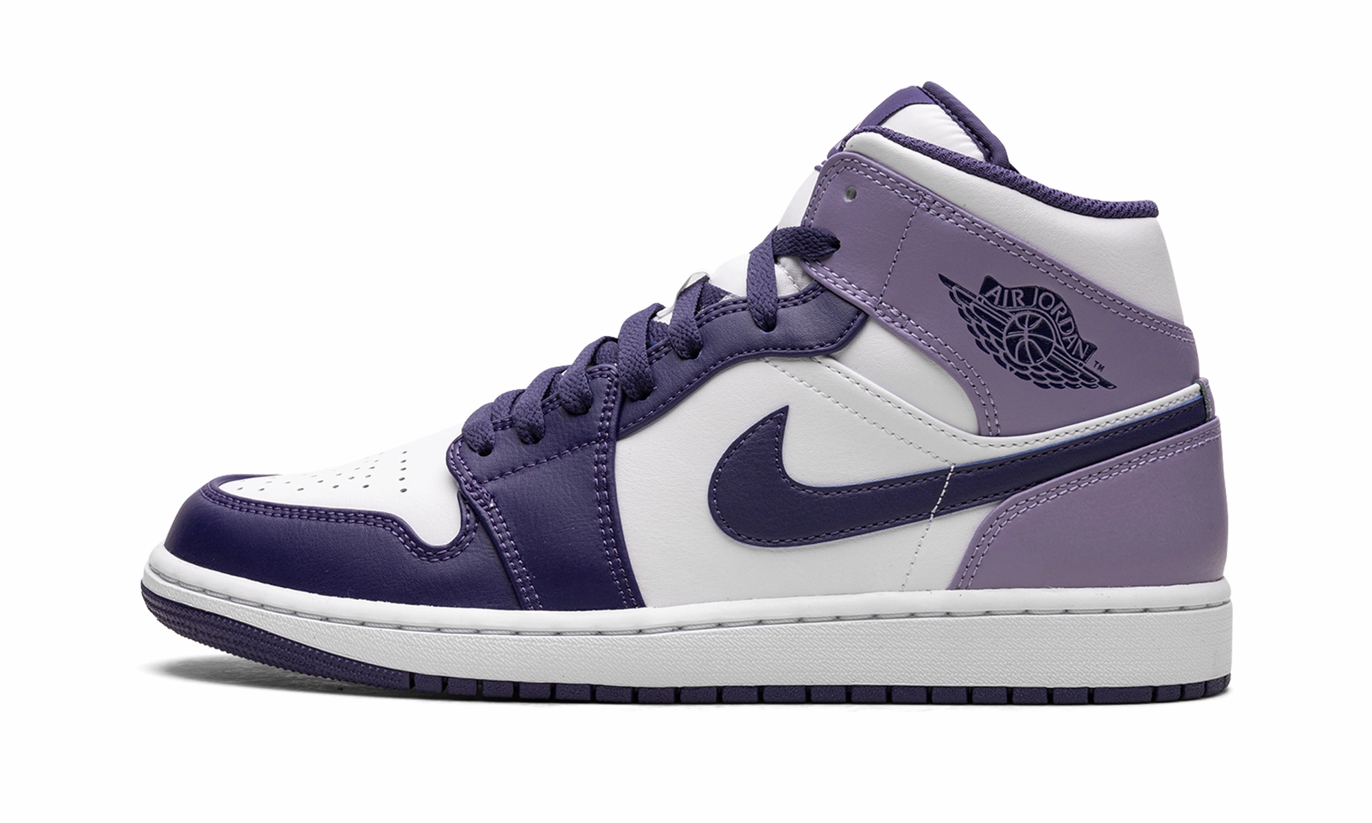 Air Jordan 1 Mid "Sky J Purple" Push Forward Fashion-forward flair