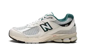 Functional Shoes 2002R "Sea Salt/Vintage Teal"