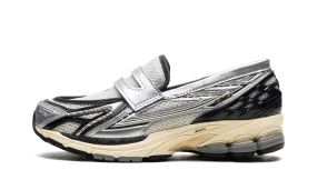 1906L "Silver Metallic Cream" Hold Hike