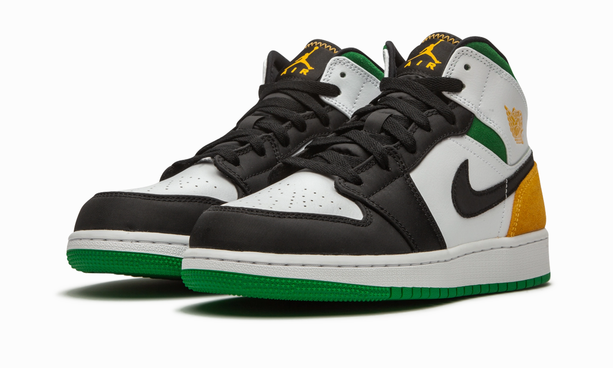 Air Jordan 1 Mid SE GS "Laser Orange / Lucky Green" Foot alignment