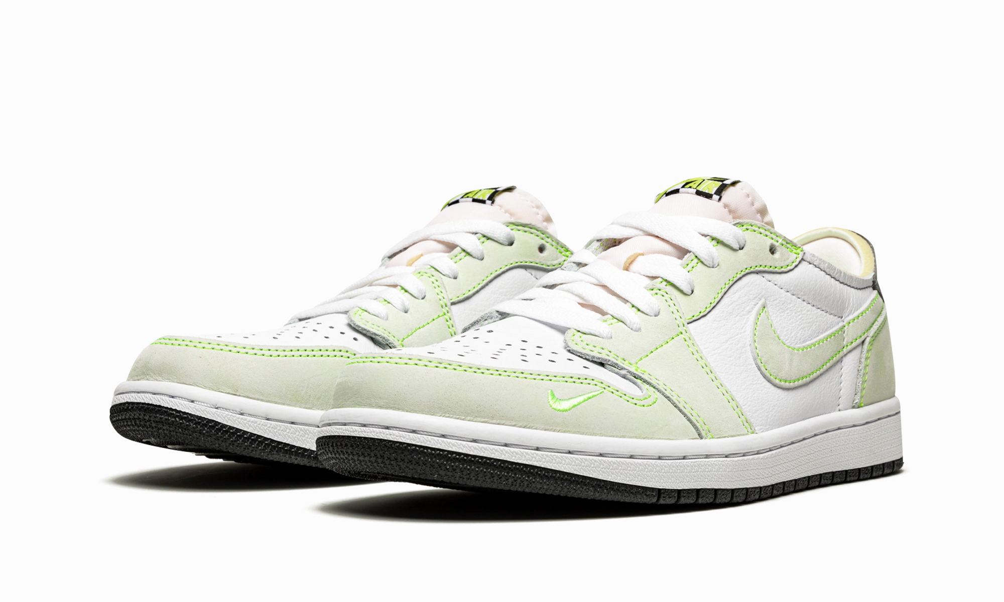 Maximum Grip Dynamic support Air Jordan 1 Low OG "Ghost Green"