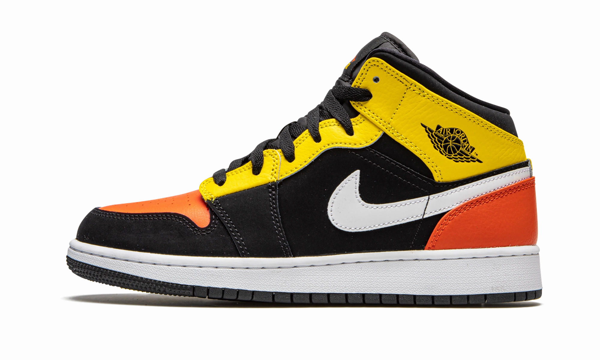 Air Jordan 1 MID SE GS Durable Wear