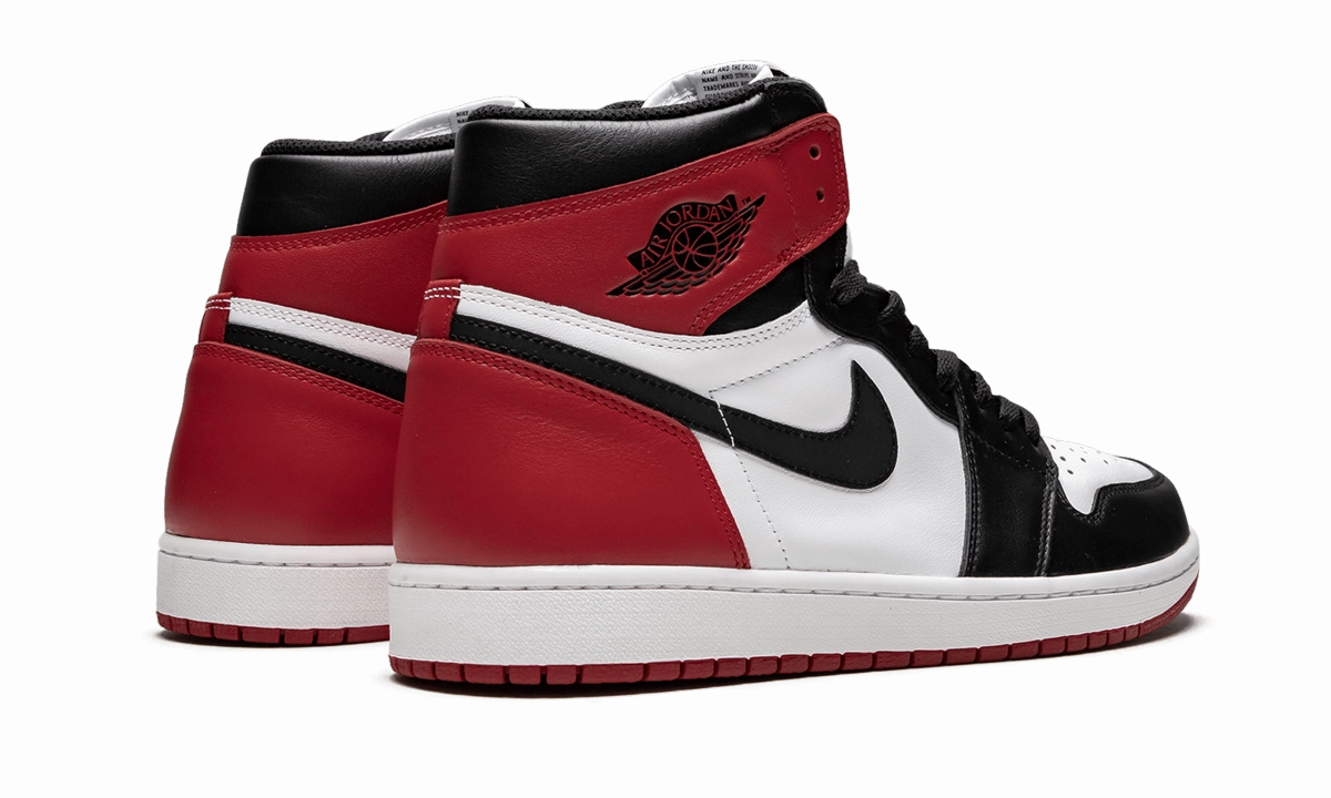 Air Jordan 1 Retro High OG "Black Toe 2016" Smooth Movement Urban Pace