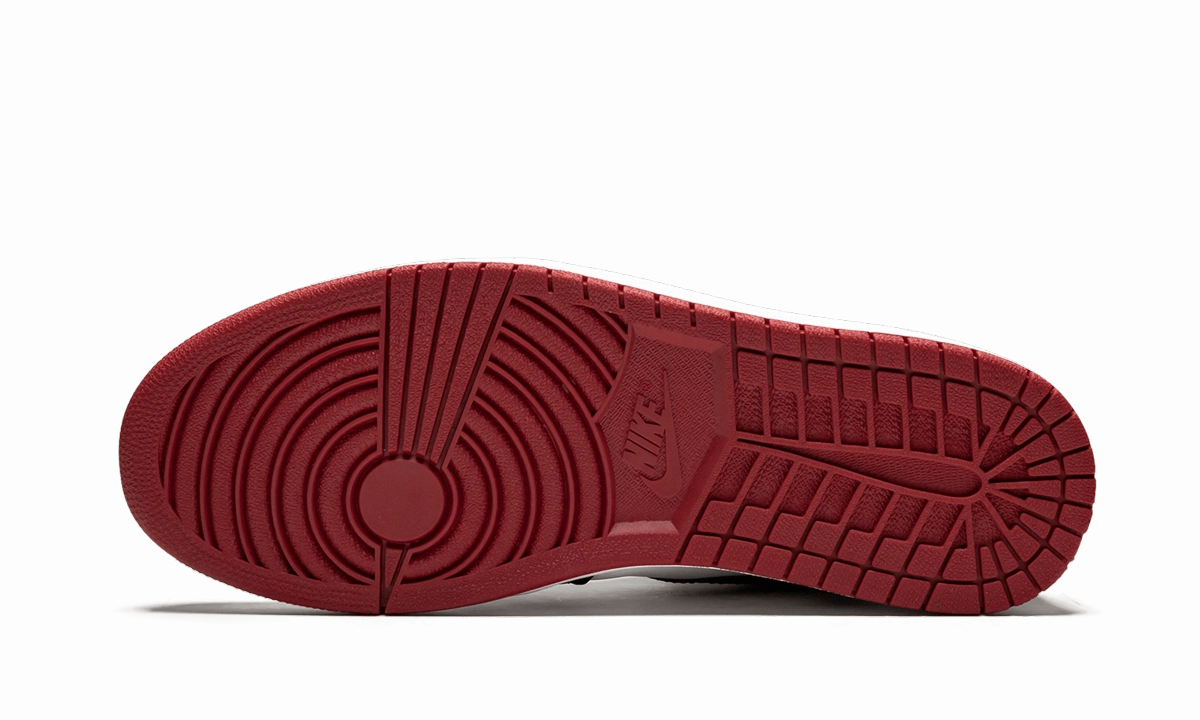 Secure stability Enhanced Cushioning Air Jordan 1 Retro High OG "Black Toe 2016"