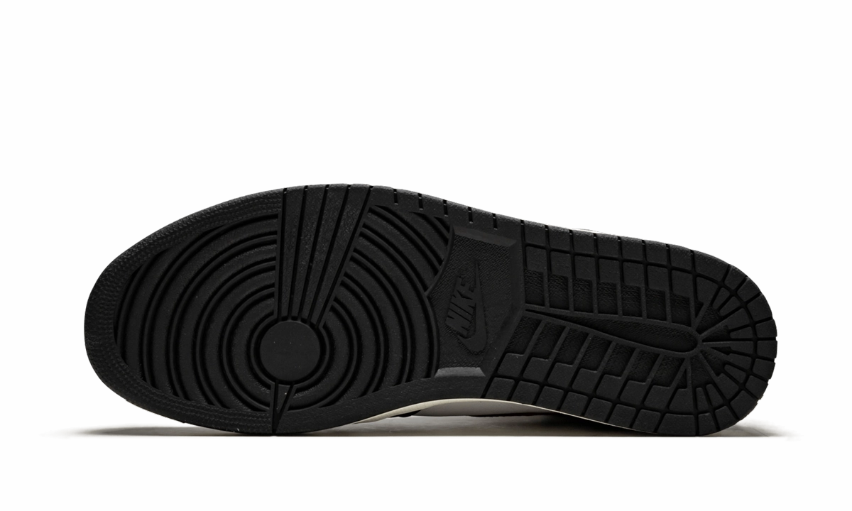 Air Jordan 1 Retro High OG "Gym Red" Flexible Outsole Fitted Design