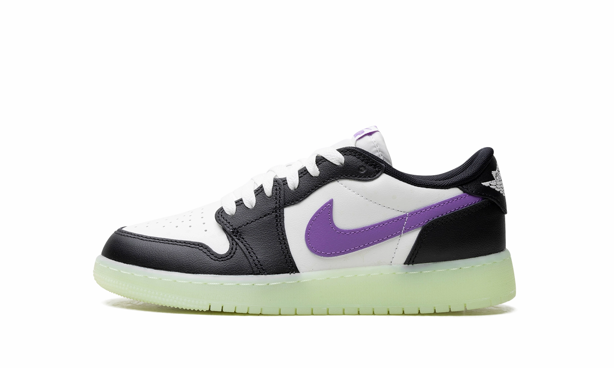 Smooth Movement Air Jordan 1 Low "Black Raspberry"