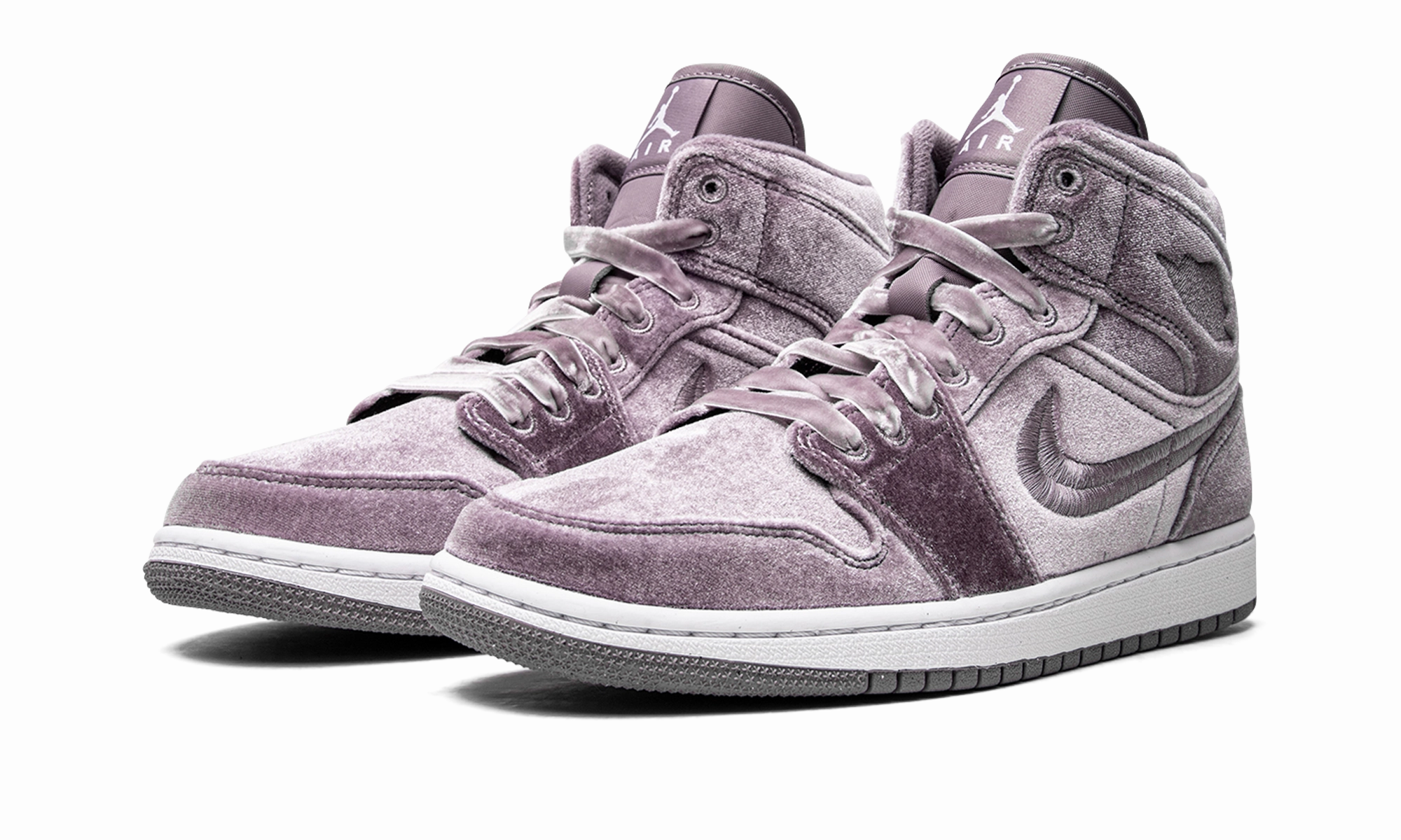 Basic Fit AIR JORDAN 1 MID SE WMNS "Purple Velvet"