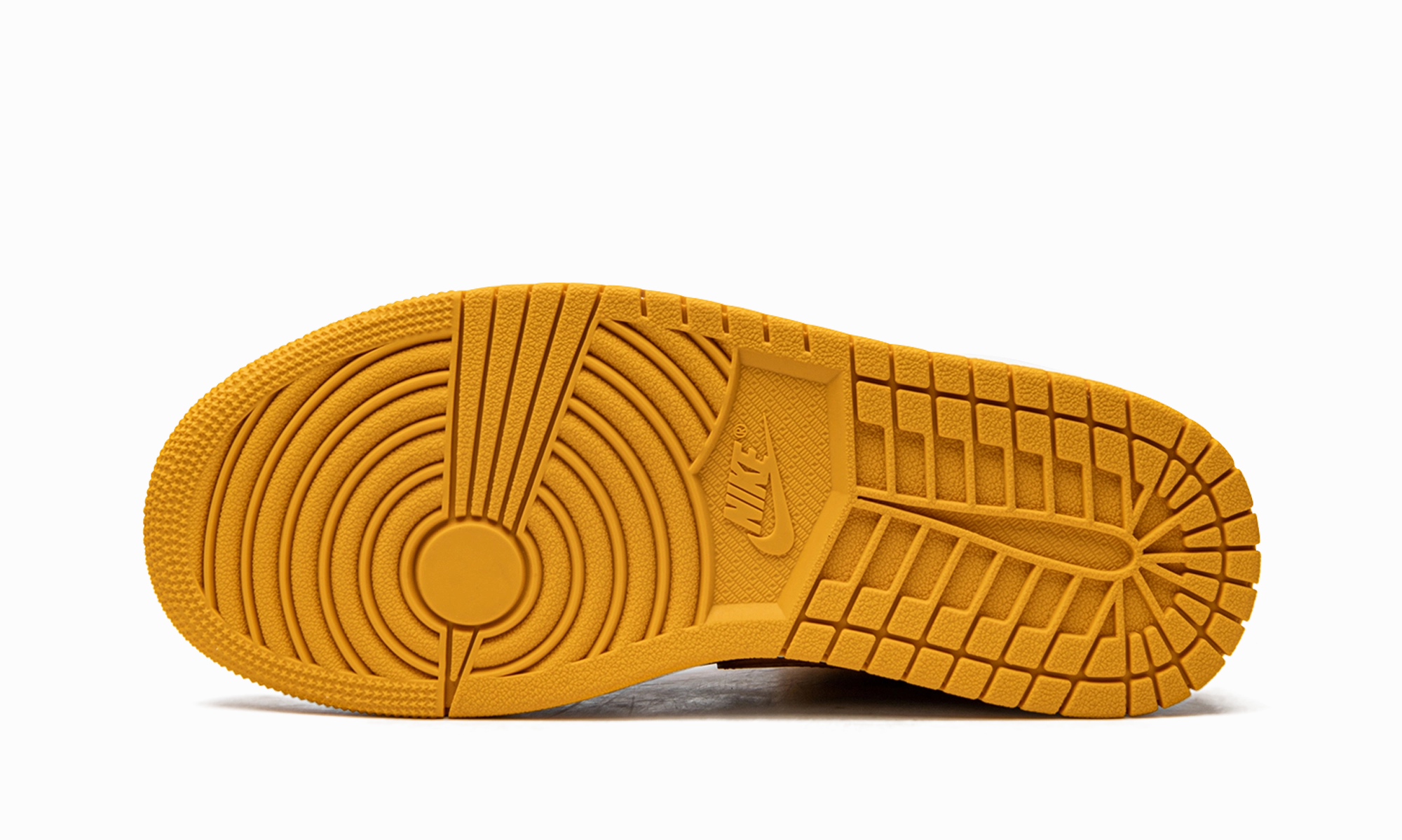 Street Classic Outfit Boost AIR JORDAN 1 MID WMNS "Chutney"