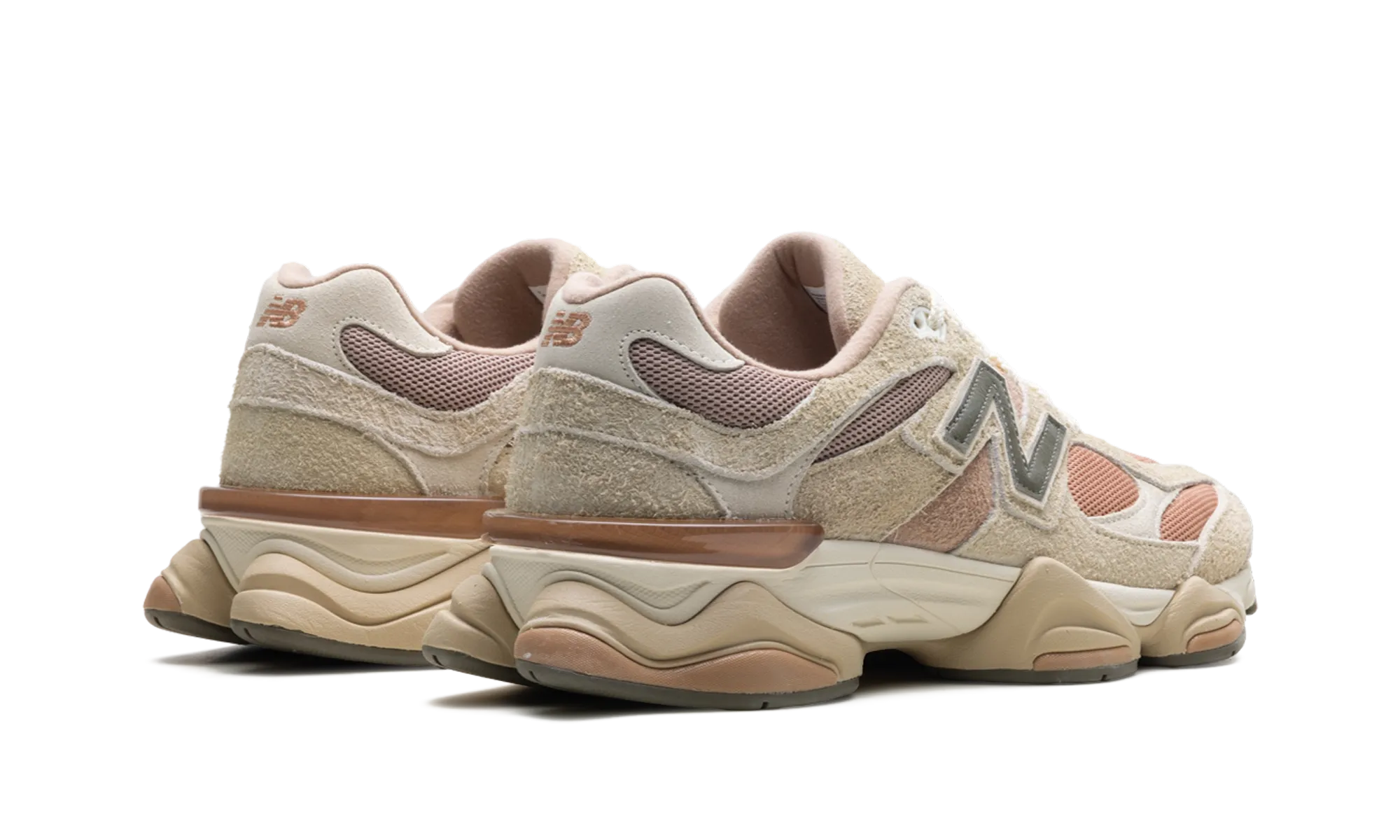 9060 "Flat Taupe Light Sparrow" snug - fit shoes