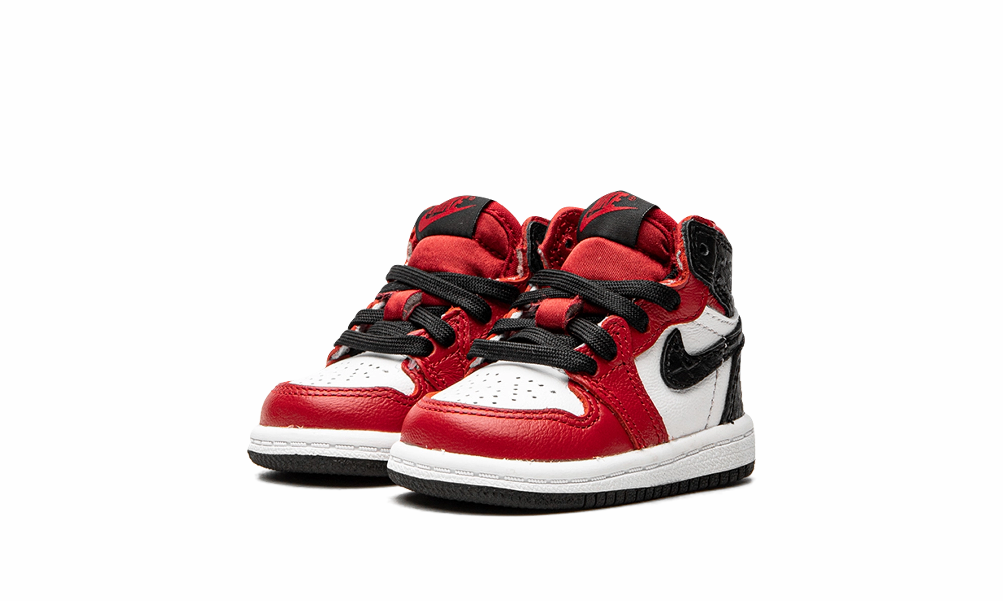 Clean Finish Upgraded piece Air Jordan 1 High Retro TD "Satin Snake"