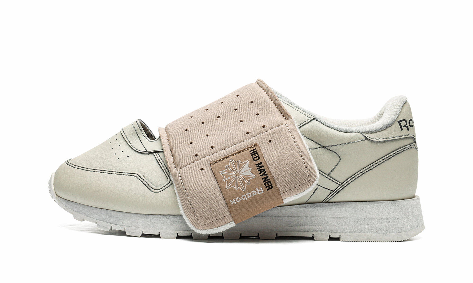 Classic Leather "Hed Mayner" running in a chairlift area shoes