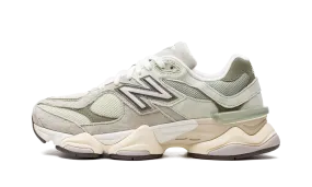 running in a martial arts studio shoes color - white 9060 "Olive"