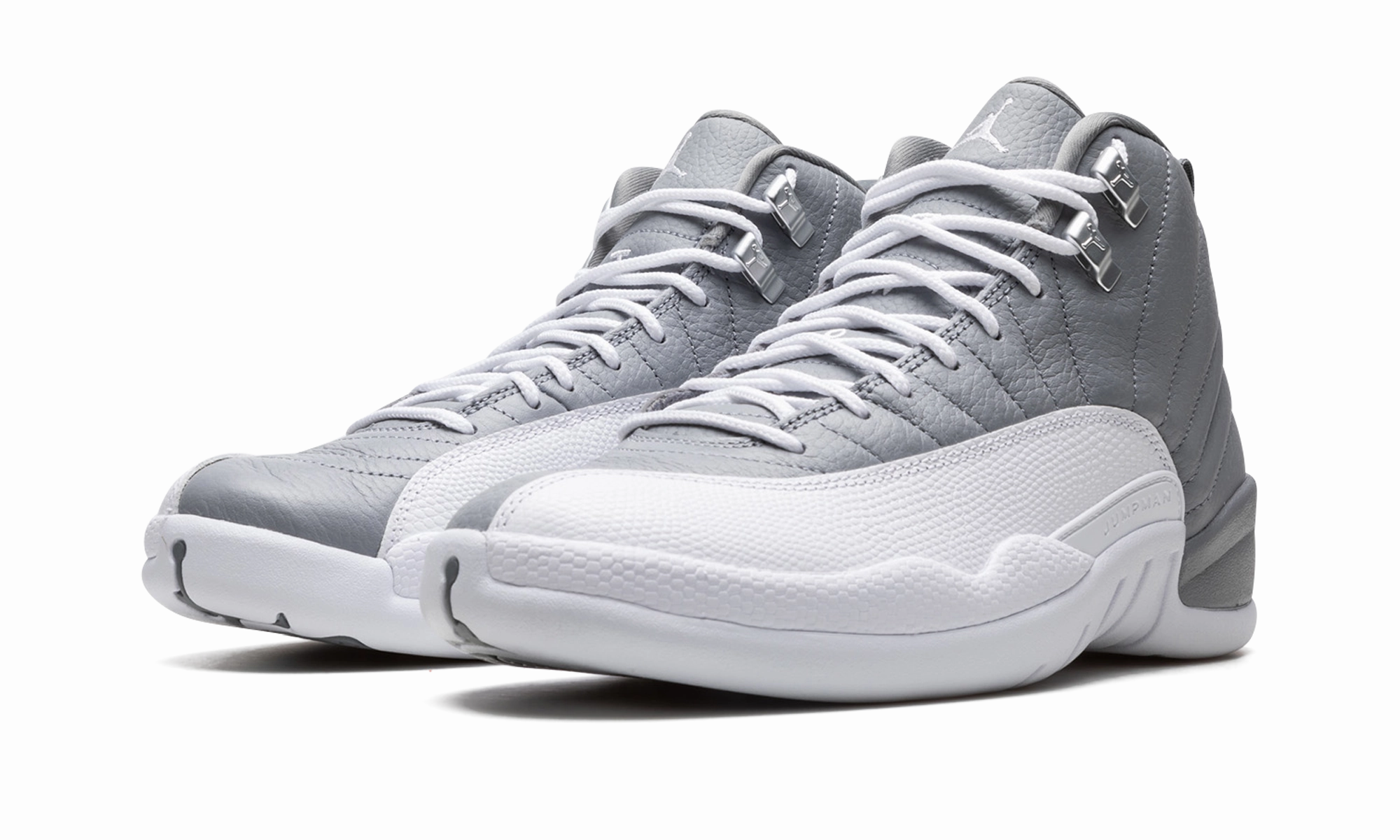 Color - coordinated running shoes for urban explorers Air Jordan 12 "Stealth"