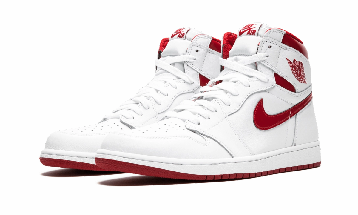 Iconic look Everyday Gear Air Jordan 1 Retro High OG "Metallic Red"