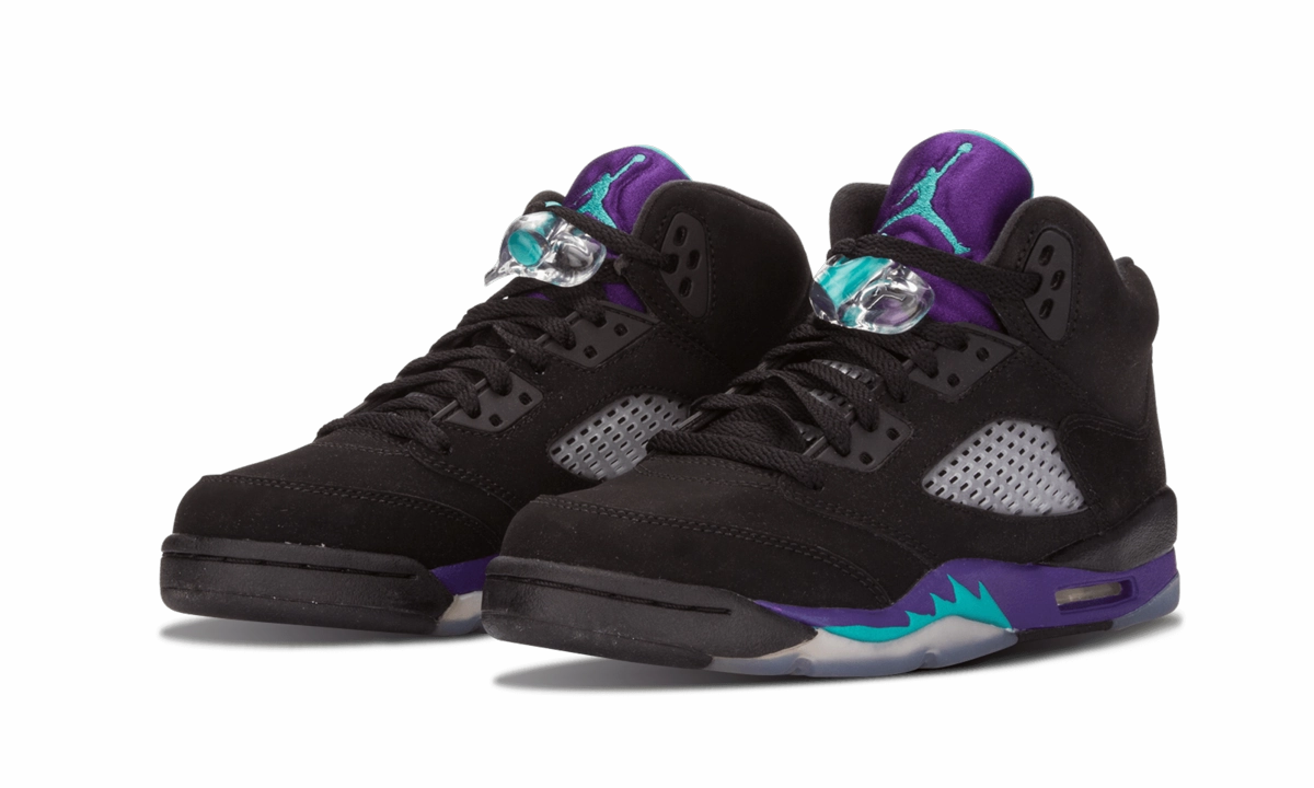 Air Jordan 5 Retro GS "Black Grape" Heel Pressure