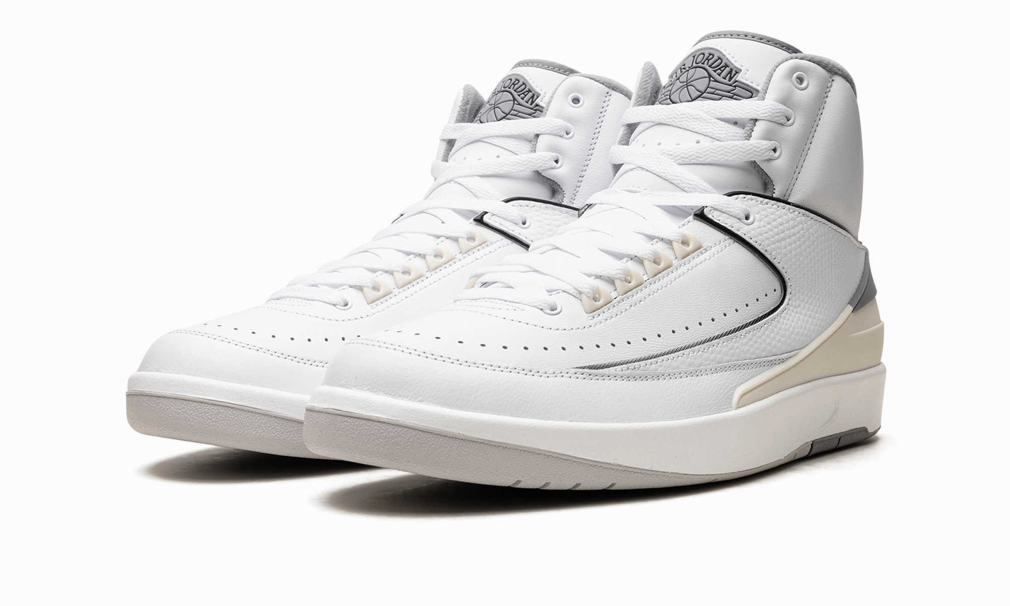 Air Jordan 2 "Cement Grey" Reflective elements