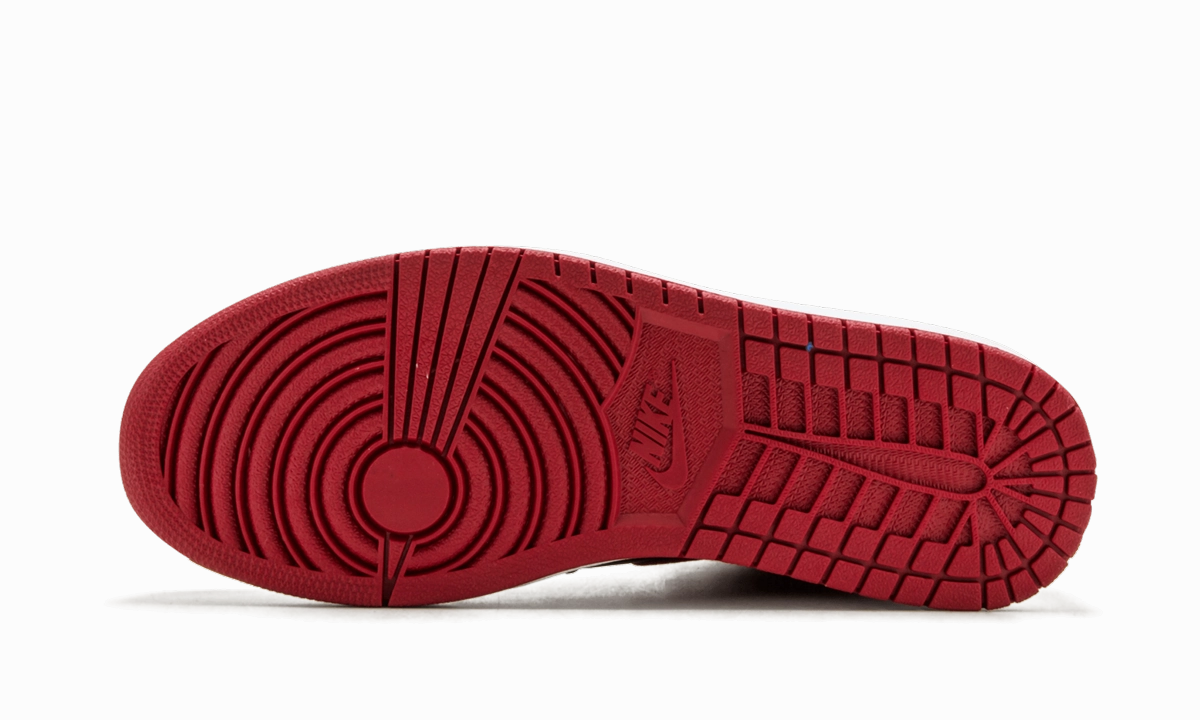 Flexible Arch Air Jordan 1 Retro High OG SE "Satin Banned"